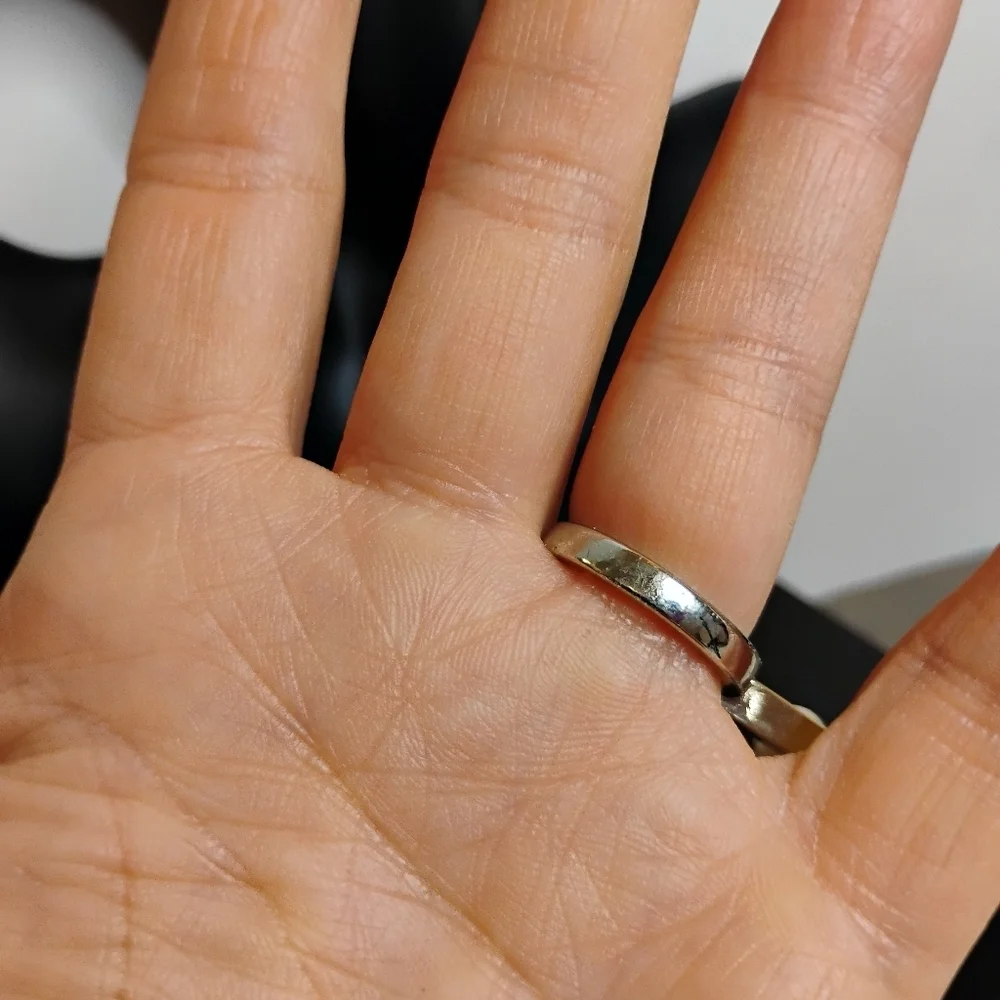 7 Charming Sisters‎ Silver Tone 